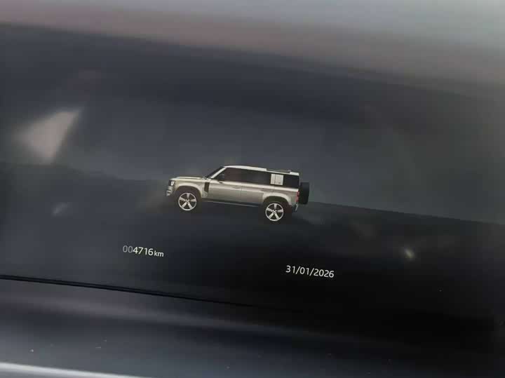 Photo 6 - Land Rover Defender