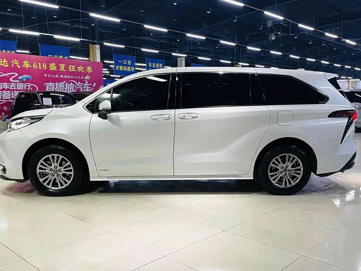 Toyota Sienna 2021 2021款 2.5L混动 舒适版