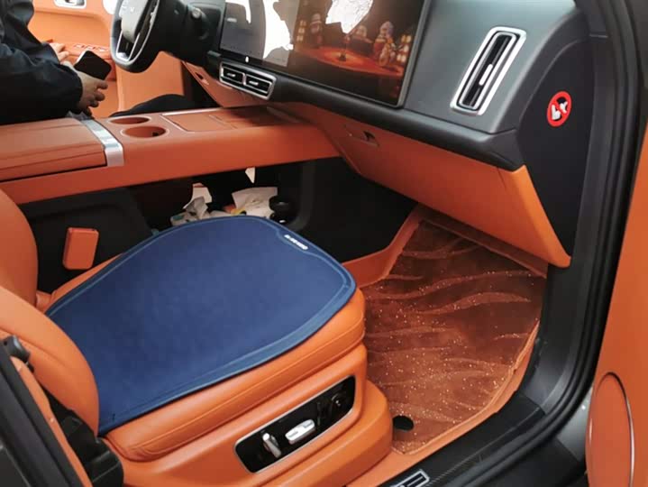 Фото 8 - LiXiang L8