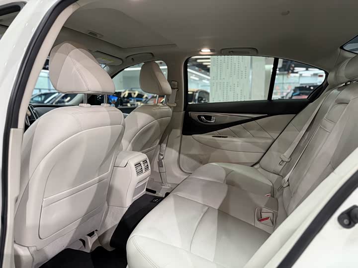 Фото 7 - Infiniti Q50L