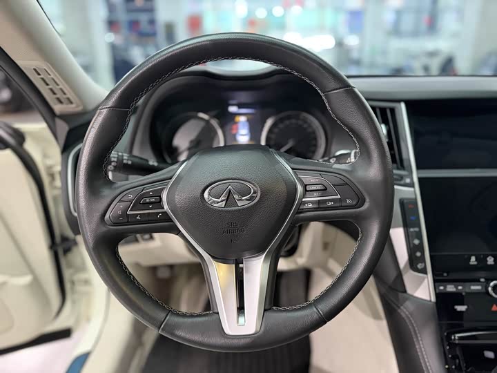 Фото 8 - Infiniti Q50L