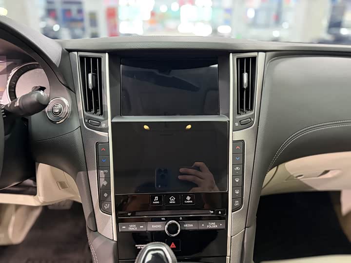 Фото 9 - Infiniti Q50L