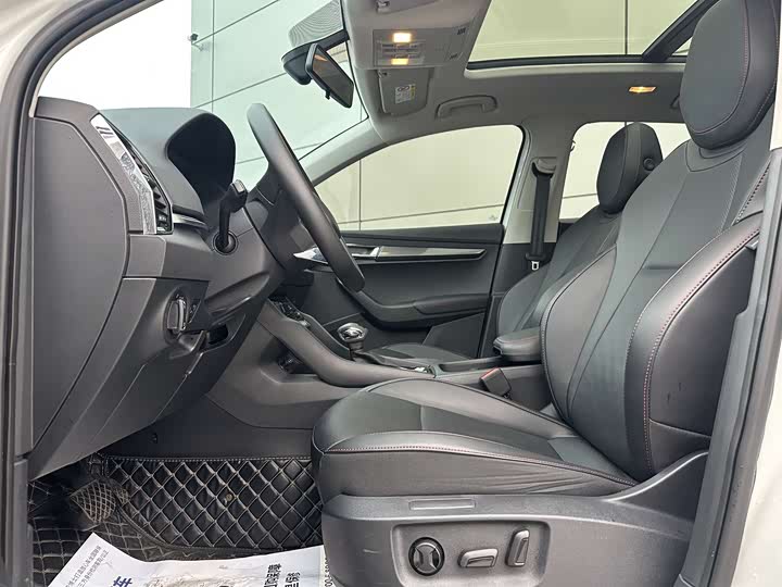 Фото 3 - Skoda Karoq