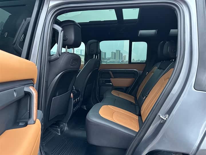 Фото 9 - Land Rover Defender