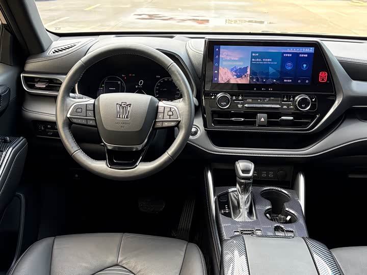 Фото 7 - Toyota Crown Kluger