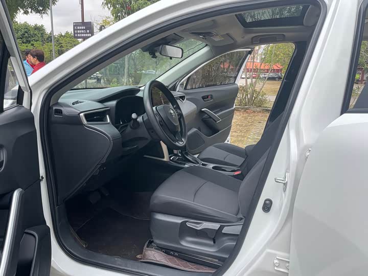 Фото 4 - Toyota Corolla Cross