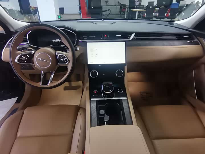 Фото 8 - Jaguar XF L