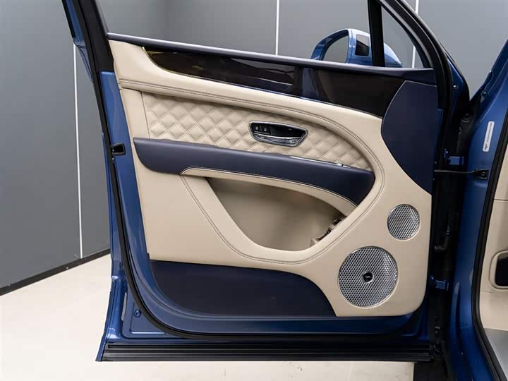 Фото 7 - Bentley Bentayga