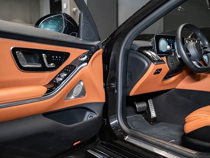 Фото 9 - Mercedes-Benz S-Class