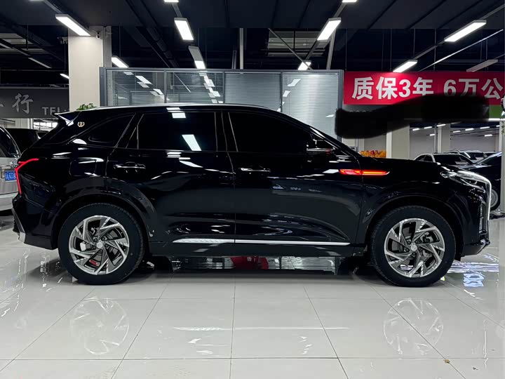 Photo 8 - Hongqi HS3 Hybrid