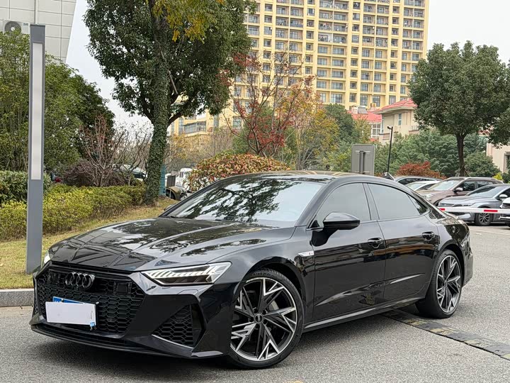 Фото 2 - Audi A7L