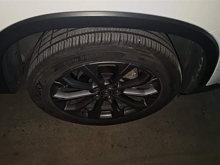 Photo 6 - Changan CS75