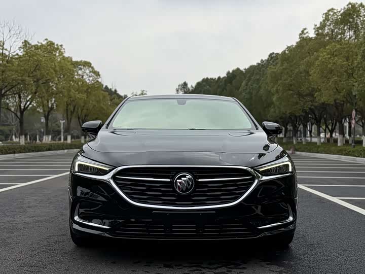 Фото 1 - Buick LaCrosse