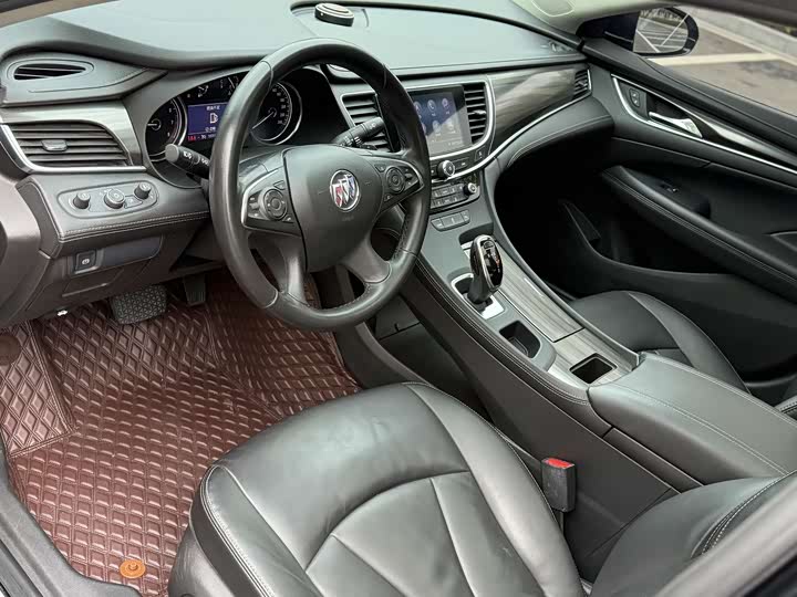 Фото 8 - Buick LaCrosse