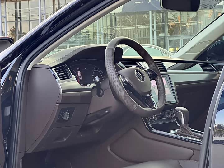 Фото 4 - Volkswagen Phideon