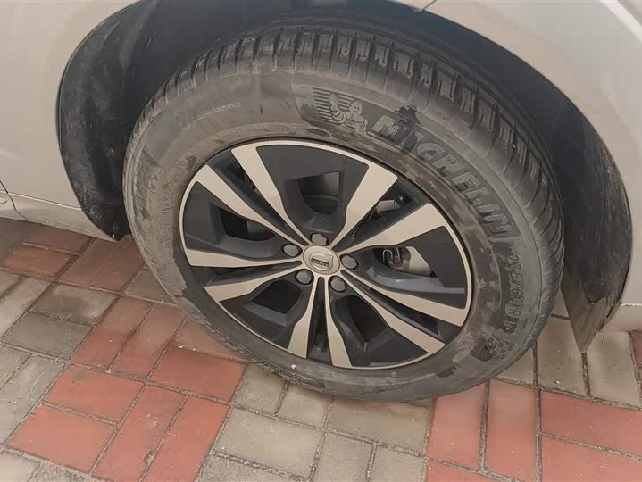 Фото 6 - Volvo XC60