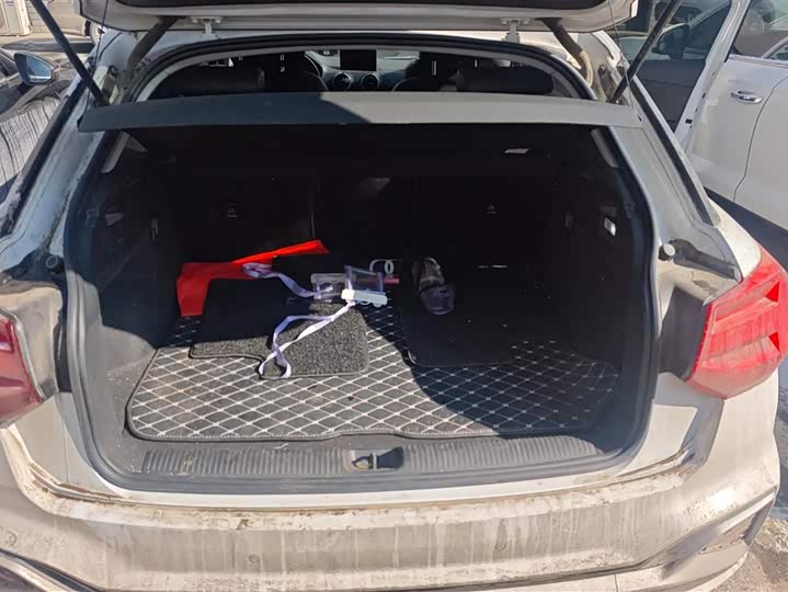 Фото 4 - Audi Q2L