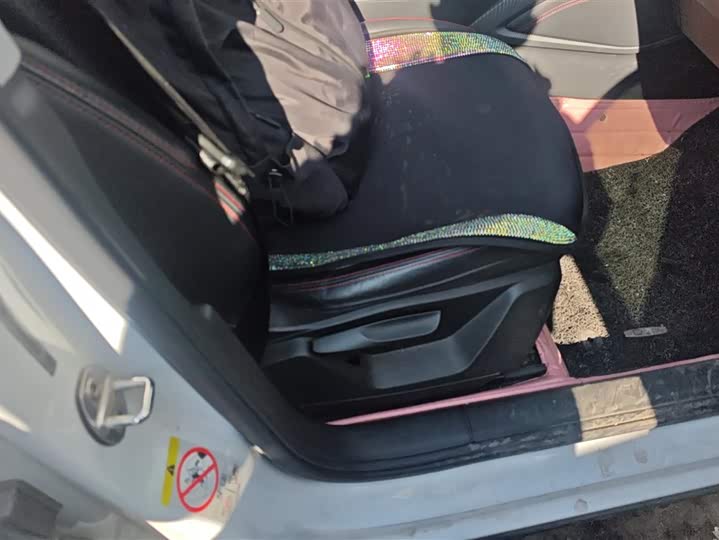 Фото 8 - Audi Q2L