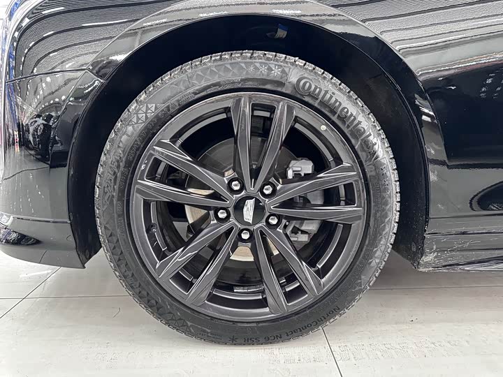 Фото 8 - Cadillac CT4