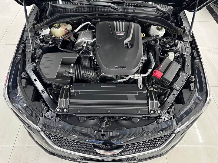 Фото 9 - Cadillac CT4