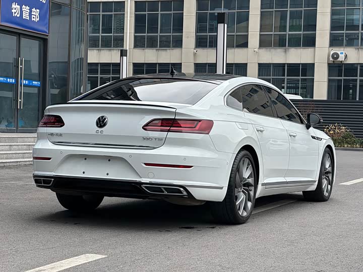 Фото 6 - Volkswagen CC