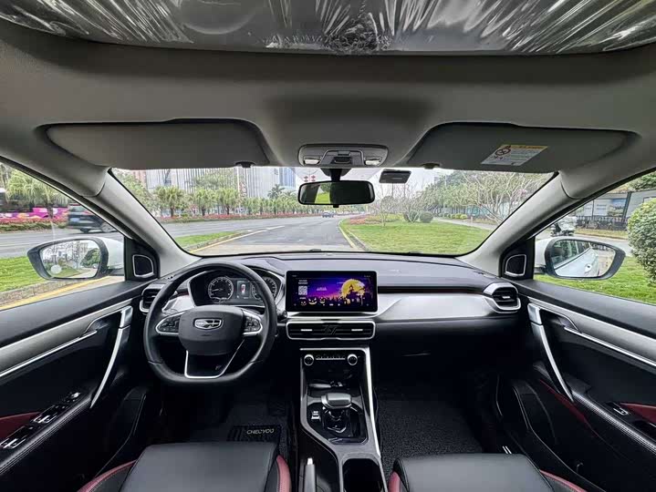 Фото 6 - Geely Coolray