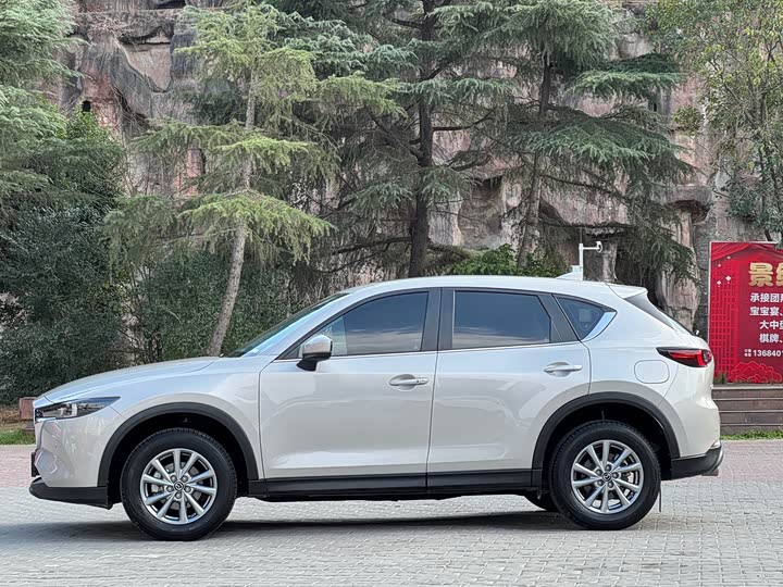 Photo 3 - Mazda CX-5