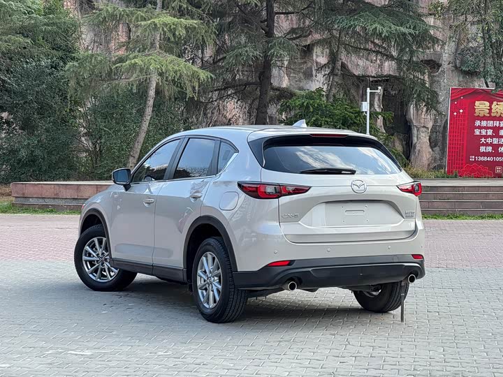 Photo 4 - Mazda CX-5