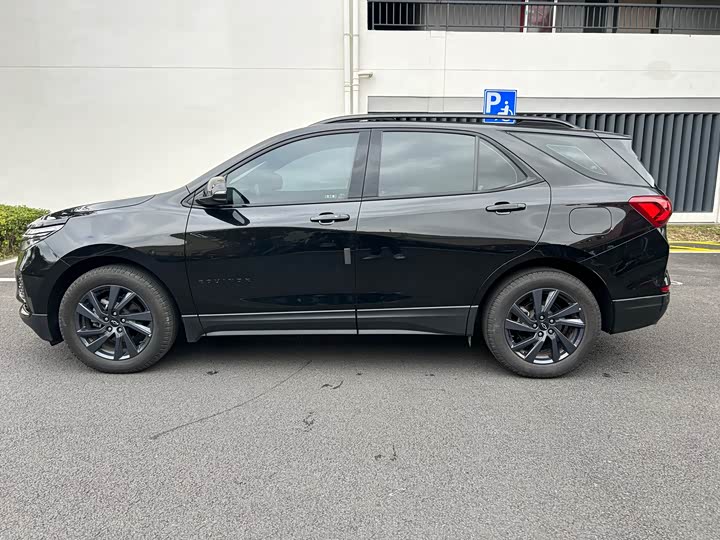 Фото 3 - Chevrolet Equinox