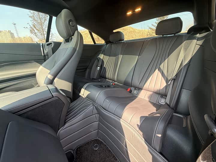 Photo 6 - Mercedes-Benz E-Class