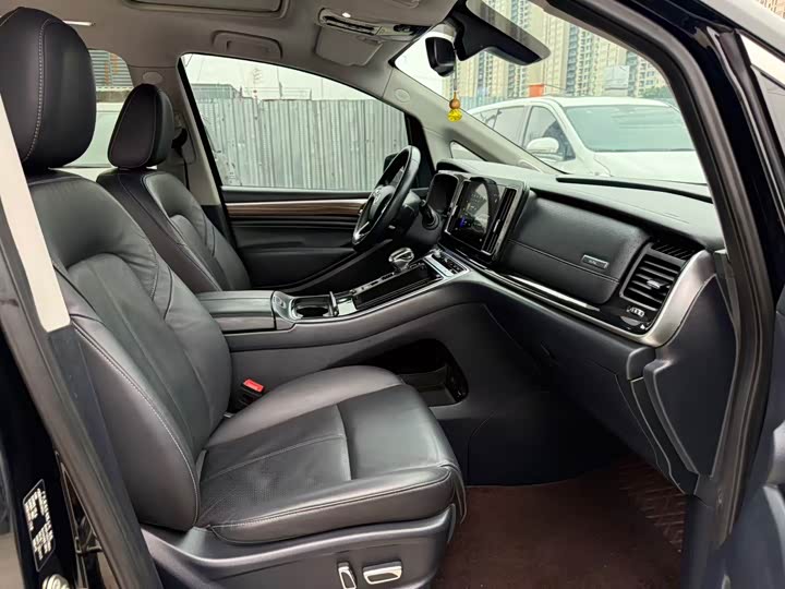 Фото 7 - GAC Trumpchi M8