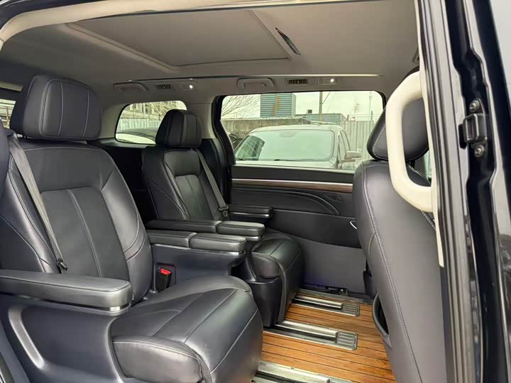 Фото 8 - GAC Trumpchi M8