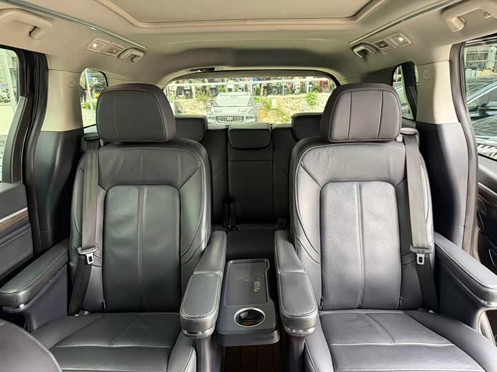 Фото 9 - GAC Trumpchi M8