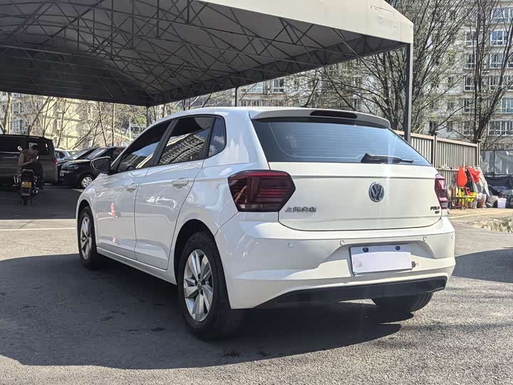 Фото 5 - Volkswagen Polo