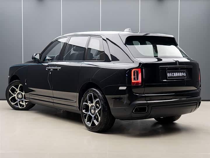 Фото 4 - Rolls-Royce Cullinan