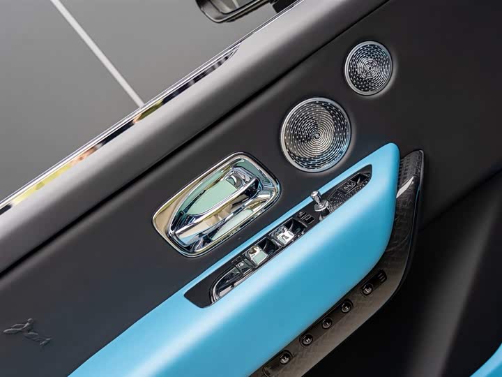 Фото 8 - Rolls-Royce Cullinan