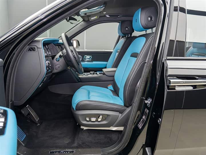 Фото 9 - Rolls-Royce Cullinan