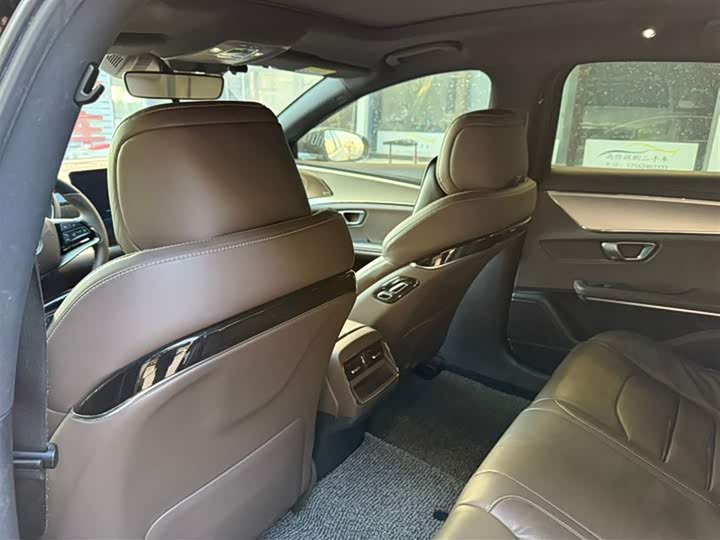 Фото 7 - BYD Han