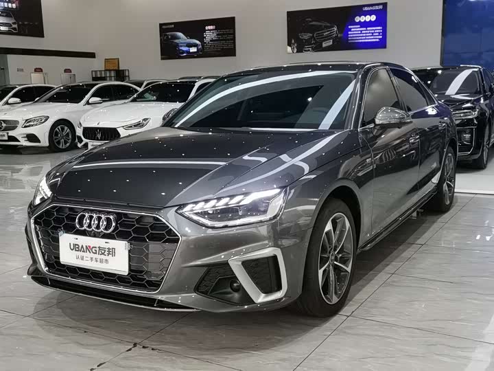 Фото 1 - Audi A4L