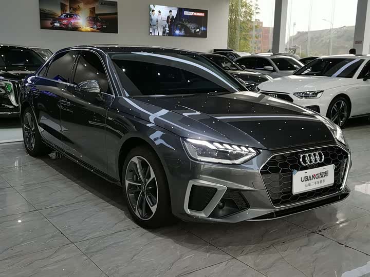 Фото 3 - Audi A4L