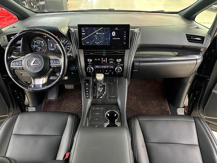 Фото 4 - Lexus LM