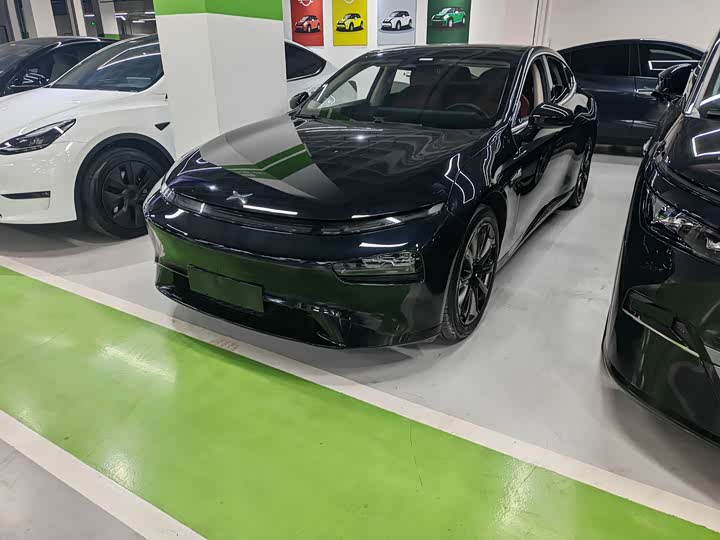 Фото 1 - XPeng P7