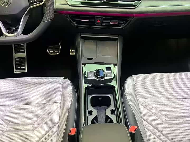 Photo 7 - Volkswagen Tayron