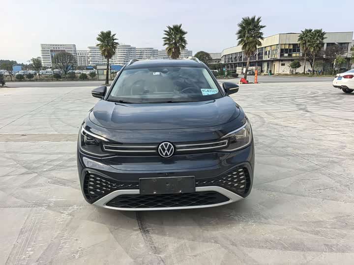 Photo 2 - Volkswagen ID.6 Crozz