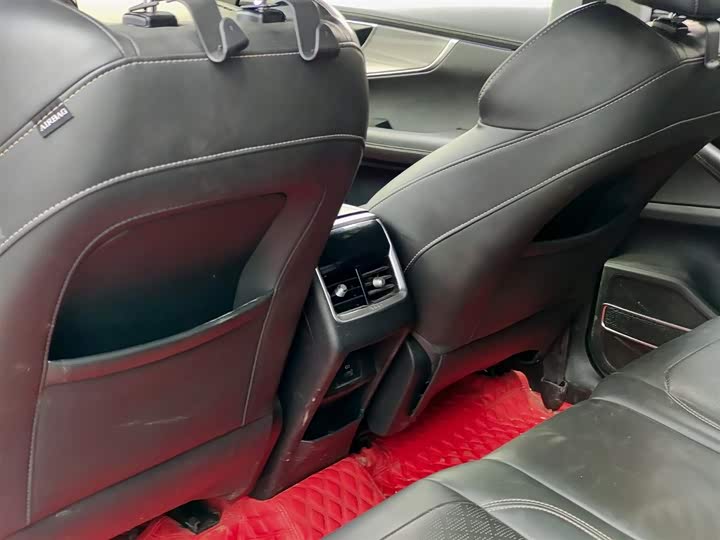 Фото 9 - Chery Tiggo 8