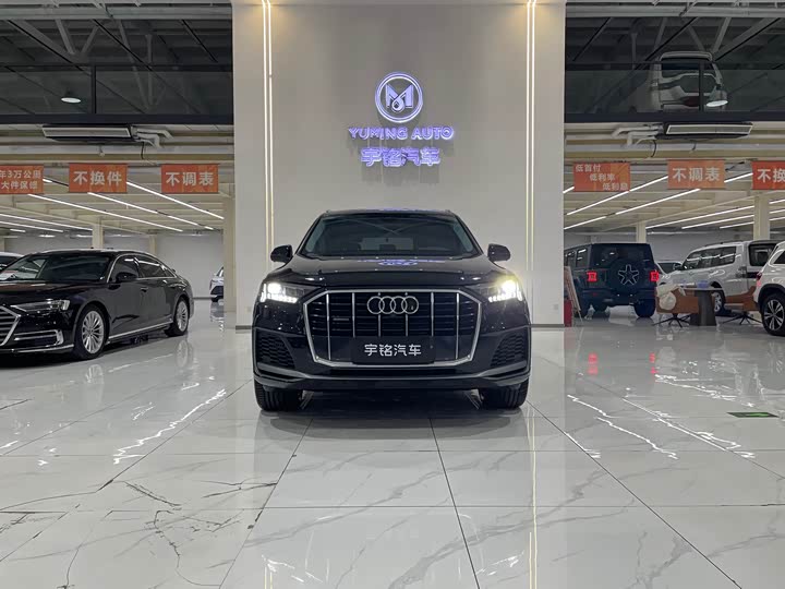 Фото 2 - Audi Q7