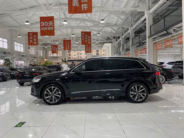 Фото 3 - Audi Q7