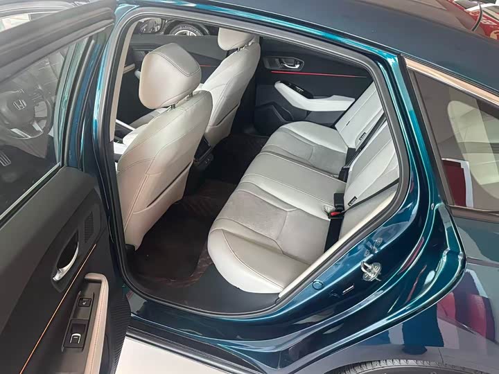 Фото 3 - Honda Accord Hybrid