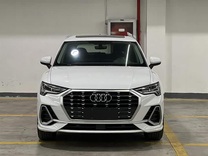 Фото 2 - Audi Q3
