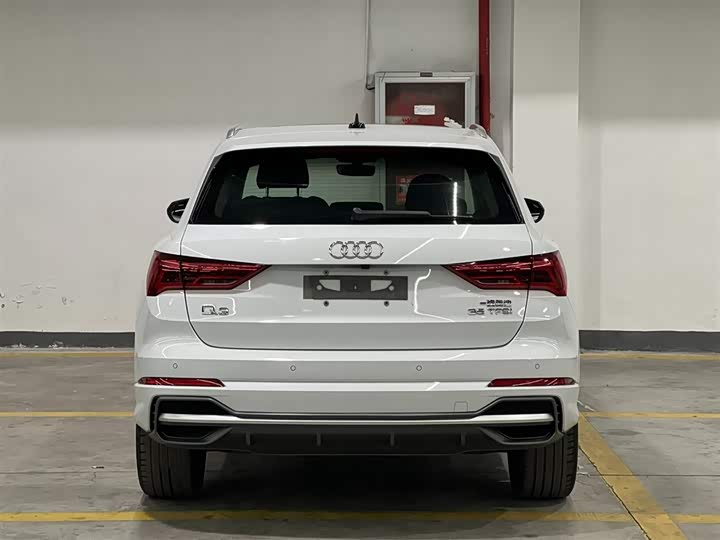Фото 6 - Audi Q3